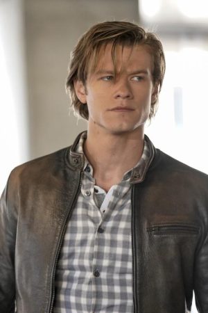 TV Drama MacGyver Angus MacGyver Lucas Till Jacket