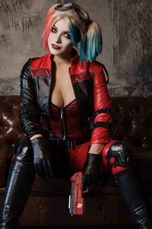 Harley Quinn Wearing a Cosplay Crop Jacket in Injustice 2