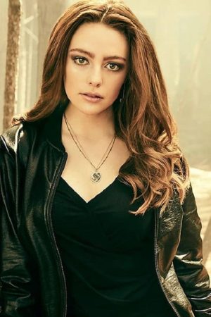 Danielle Rose Russell Wearing a Stylish Black leather Jacket in Legacies as Hope Mikaelson