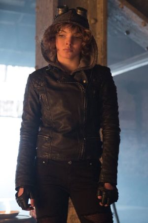 Camren Bicondova Wearing Black Leather Jacket In Gotham TV Drama