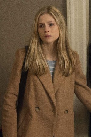 Erin Moriarty Wearing Brown Coat In Jessica Jones TV Drama