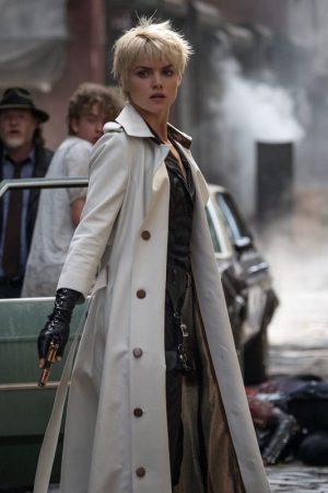 Erin Richards Wearing White Wool Coat In Gotham