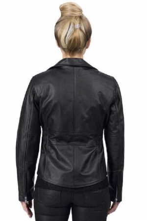 Women Wearing Black Jacket