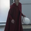 Elisabeth Moss Wearing Maroon Cape In The Handmaid's Tale as June Osborne