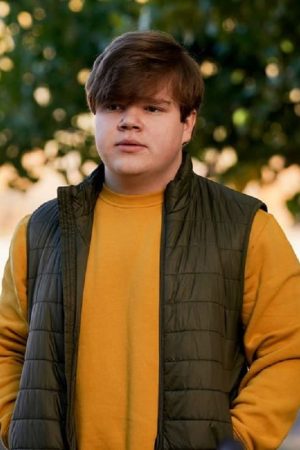 Jeremy Ray Taylor Wearing Vest In Big Sky Series