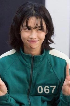 Actress Jung Hoyeon Wearing Green Jacket In Squid Game as Kang Sae-byeok