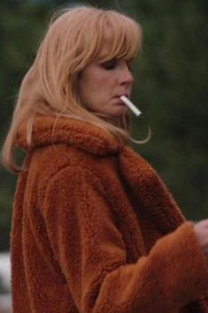Kelly Reilly Wearing Brown Fluffy Jacket In Yellowstone as Beth Dutton