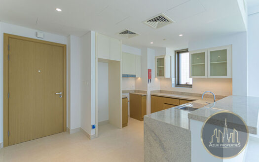2br Spacious Unit|Pool View|Mid Floor|Available