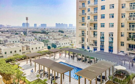 SPACIOUS 2 B/R | READY TO MOVE | POOL VIEW