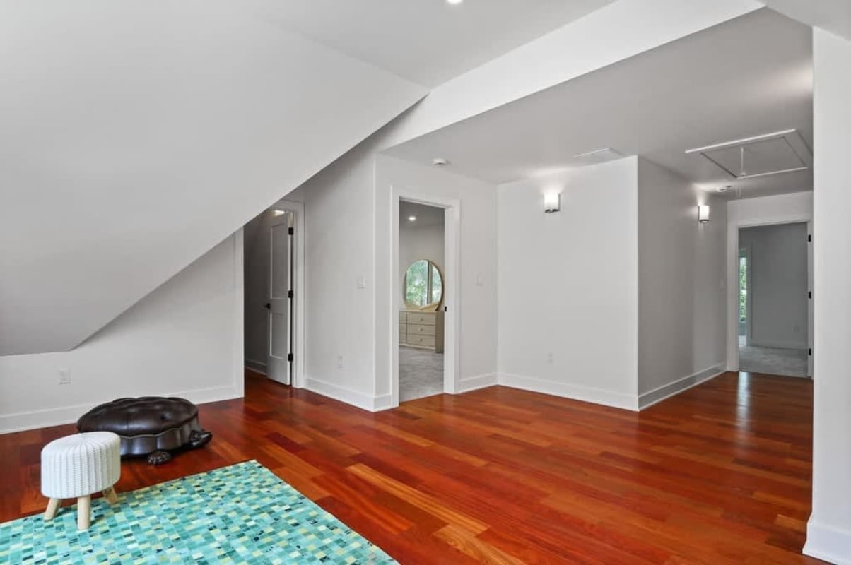 Gallery Image 16